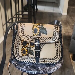 Hand-Painted Sunflower Crossbody Bag - Cream & Black Hand Tool Genuine Leather.